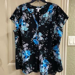 Pullover Cap Sleeve Blouse by Croft and Barrow Brand. EUC!